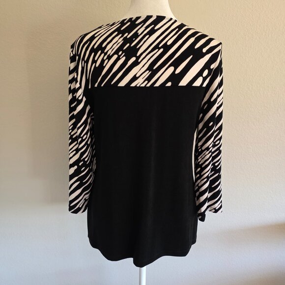 Chico's Travelers Top Tunic Black White Stretch Gold Chain Accent Size 0 Small - Picture 5 of 8